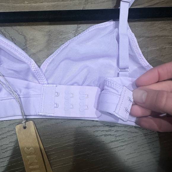 NWT Skims Bralette - Picture 7 of 7